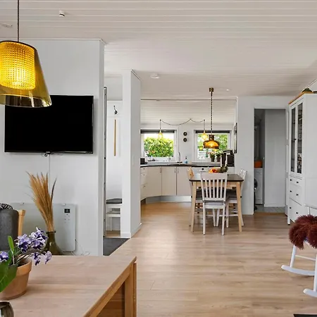 Lovely In With Wifi Ferienhaus